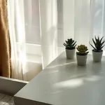 Second Next To Sea Garden Appartement