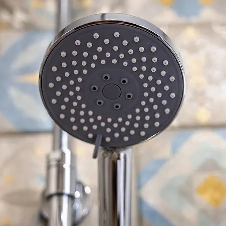 Apartment Second Next To Sea Garden Warna