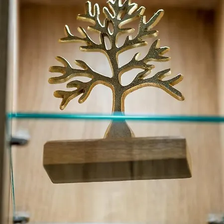 Second Next To Sea Garden * Warna