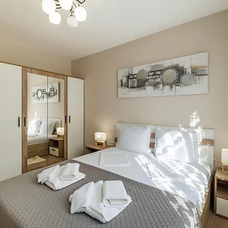 Second Next To Sea Garden Apartment Varna