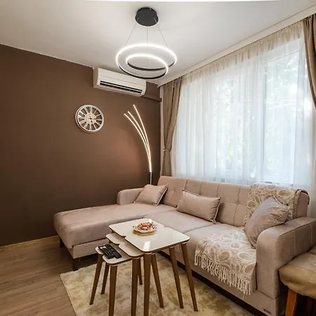 Apartment Second Next To Sea Garden Varna