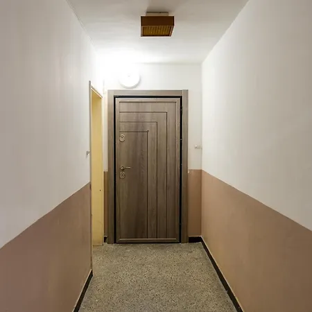 Apartament Second Next To Sea Garden