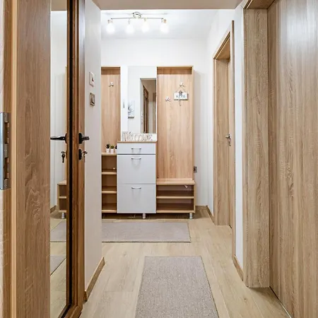 Second Next To Sea Garden Apartament *