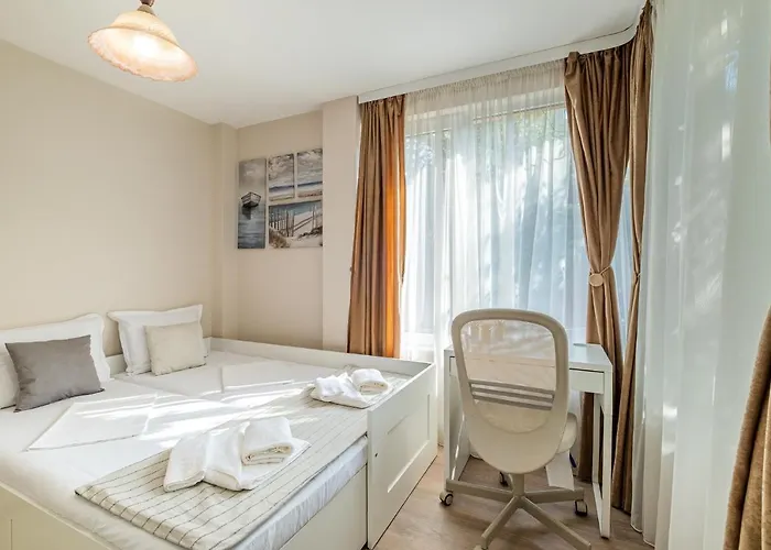 Appartamento Second Next To Sea Garden Varna