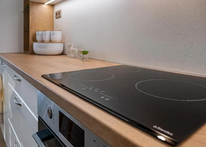 Second Next To Sea Garden Appartamento Varna