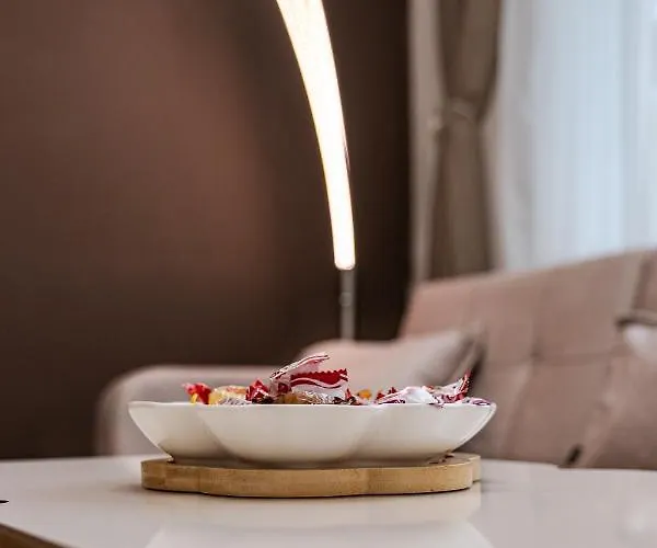 Second Next To Sea Garden 아파트 *