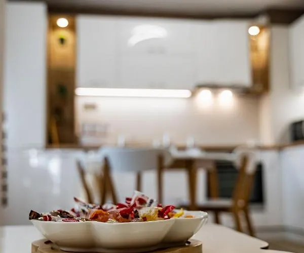 아파트 Second Next To Sea Garden 바르나