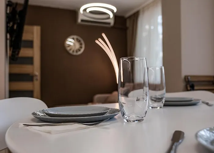 Second Next To Sea Garden * 바르나