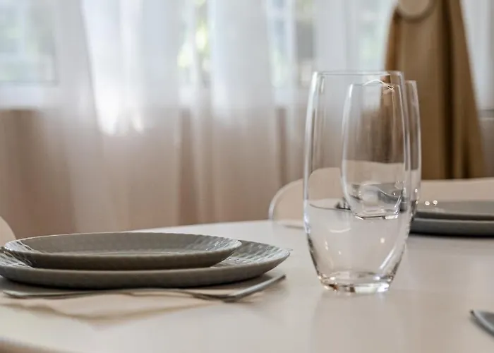 Second Next To Sea Garden 아파트 *